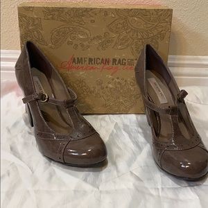 Never worn new heels